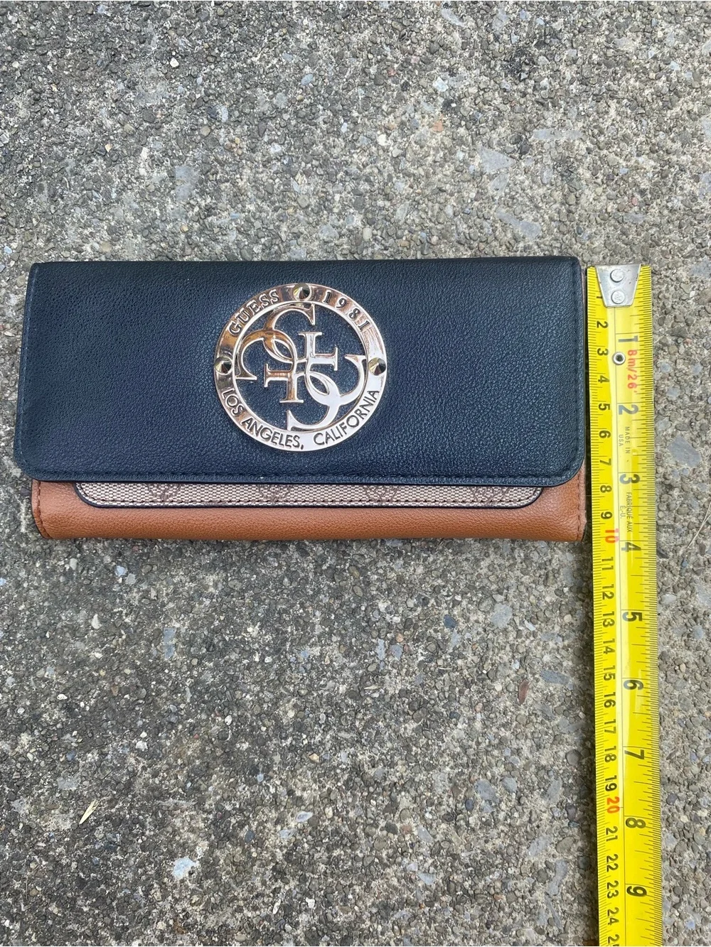Guess stylish continental